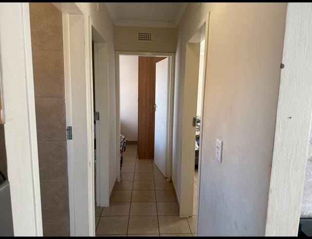 2 BEDROOM HOUSE FOR SALE IN THATCH HILL ESTATE